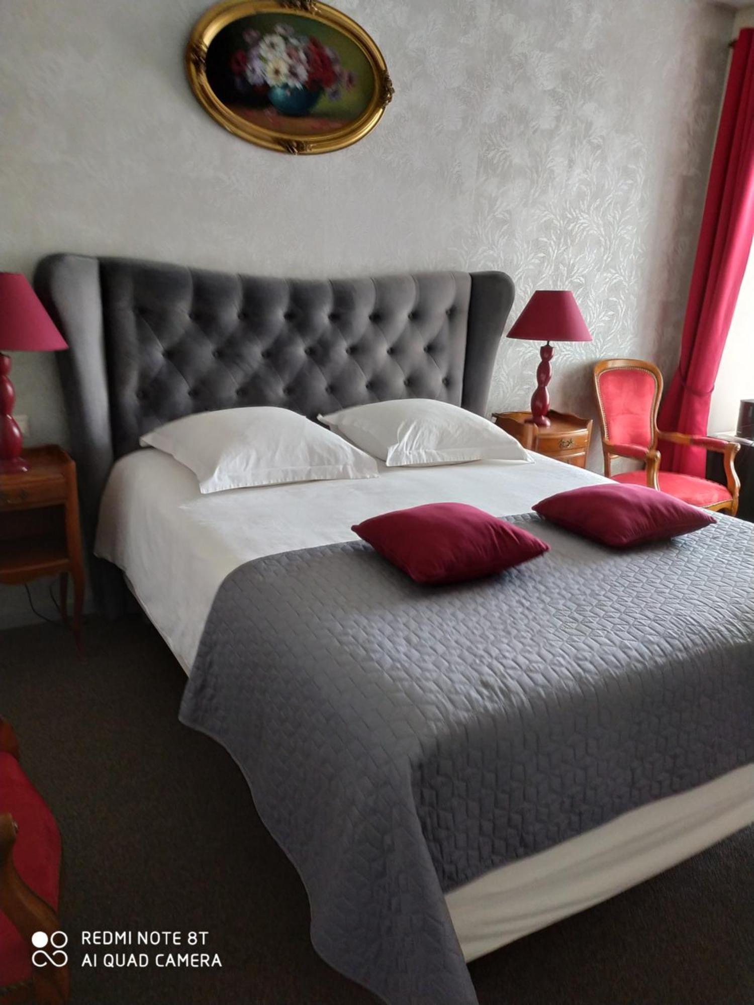 Manoir La Haie Chapeau Saint-Thurial ภายนอก รูปภาพ