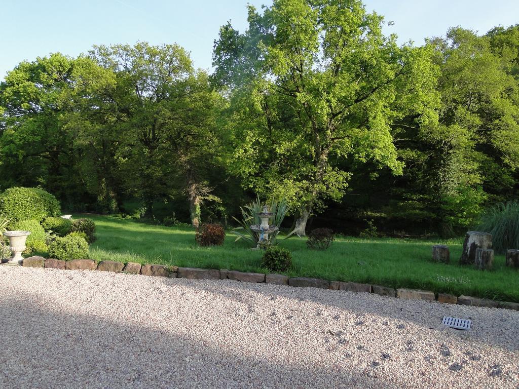 Manoir La Haie Chapeau Saint-Thurial ภายนอก รูปภาพ